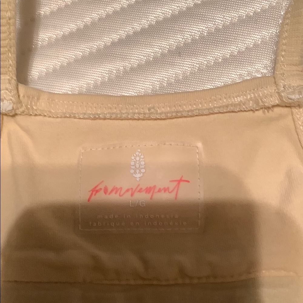 Forme Avant Beige Top